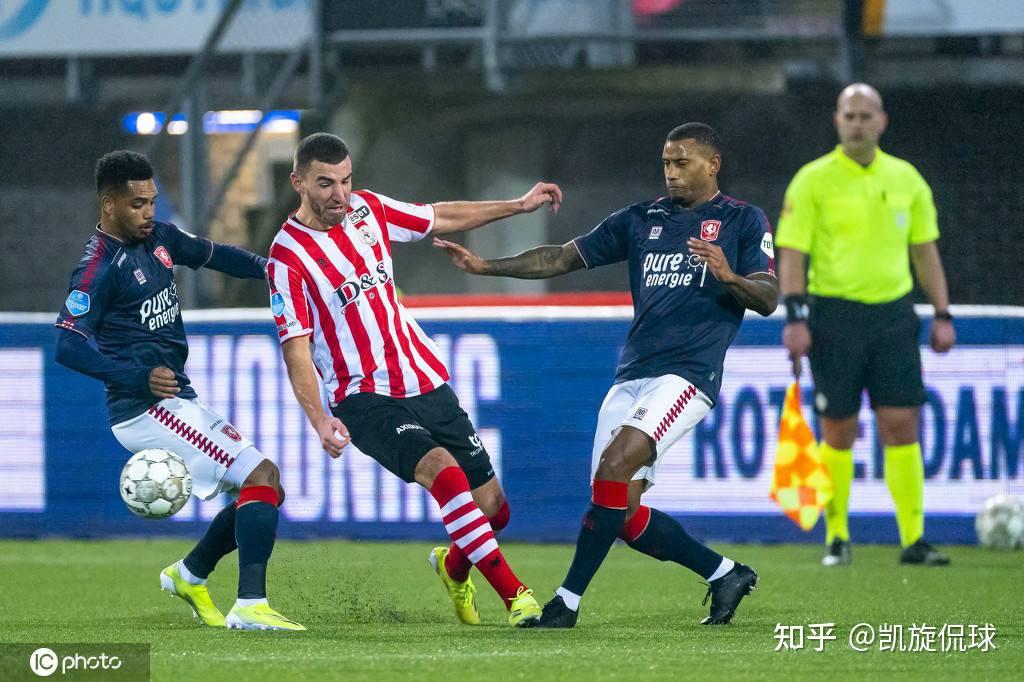 现场观众对 现场观众对